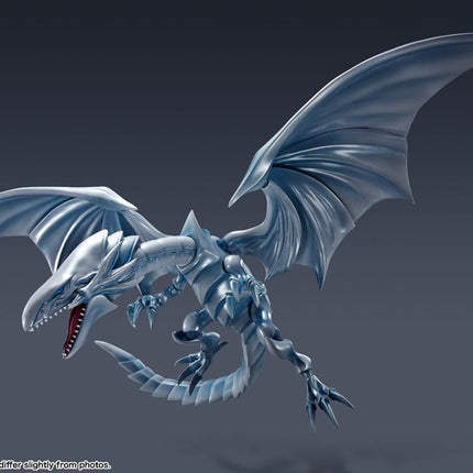 Blue-Eyes White Dragon Yu-Gi-Oh! S.H. MonsterArts Action Figure 22 cm